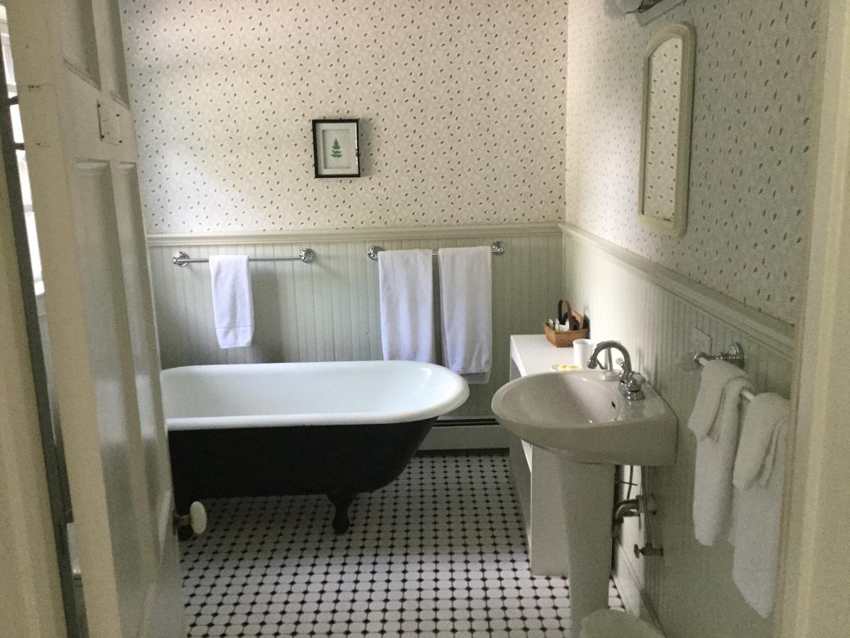 Eddington House Inn North Bennington 外观 照片